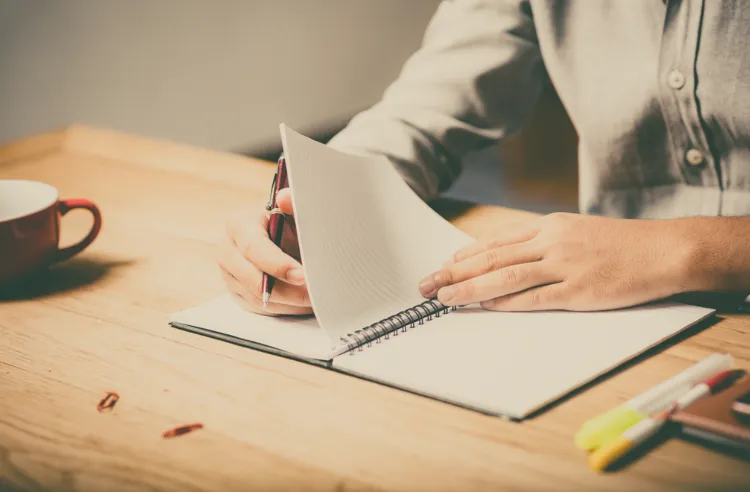 What words not to use in a college essay?